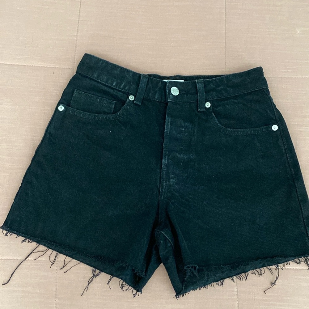 Women’s Jean Shorts Distressed Black